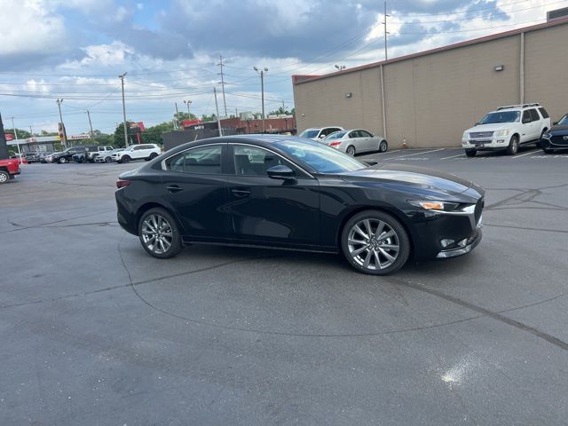 2025 Mazda Mazda3 2.5 s Preferred photo 3