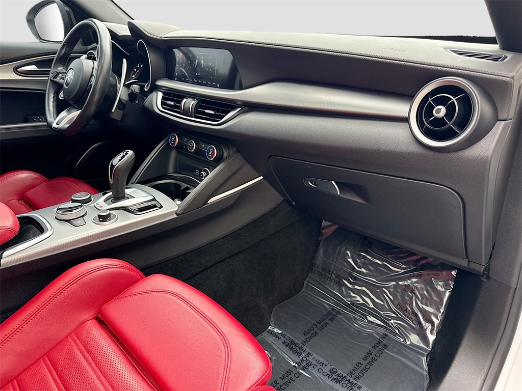 2022 Alfa Romeo Stelvio Ti Sport photo 30