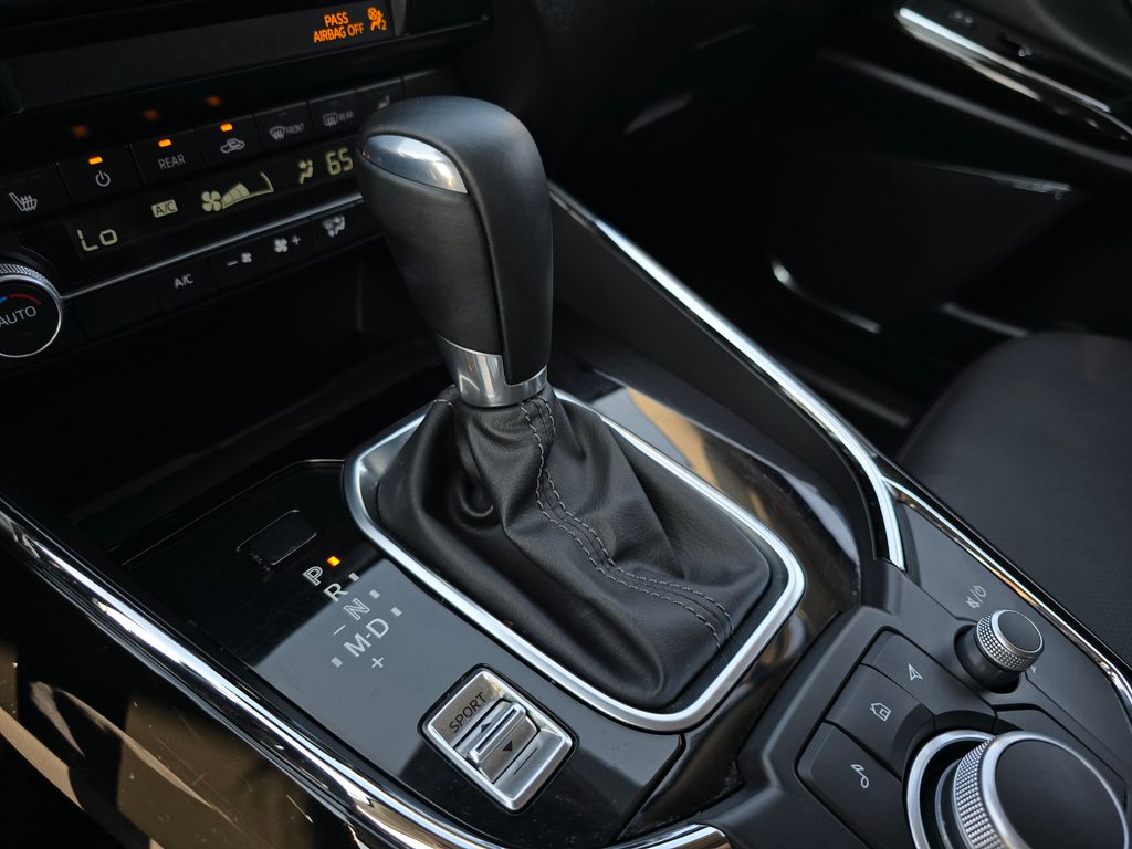 2022 Mazda CX-9 Touring photo 18