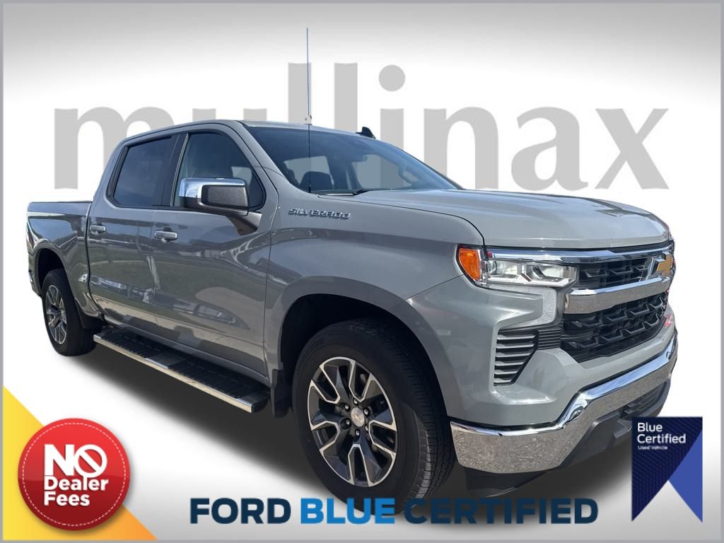 2024 Chevrolet Silverado 1500 LT's photo