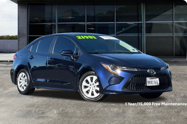 2022 Toyota Corolla LE photo 2