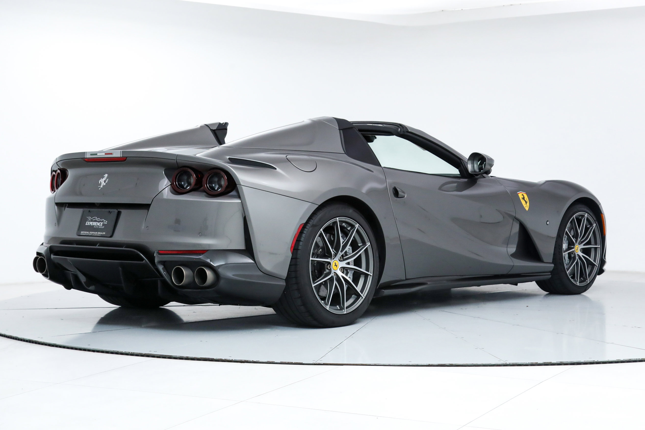 2022 Ferrari 812 GTS photo 3