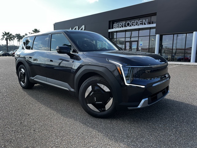 2026 Kia EV9 Light L/R's photo