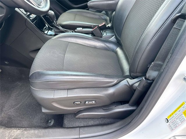 2020 Buick Encore Preferred photo 16