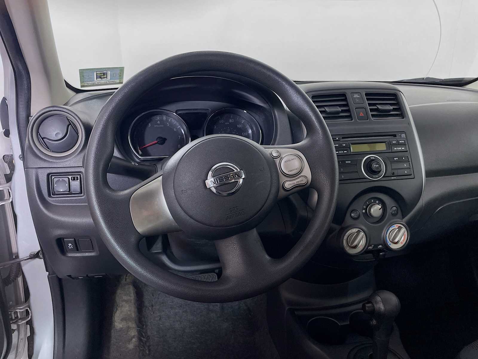 2012 Nissan Versa SV photo 8