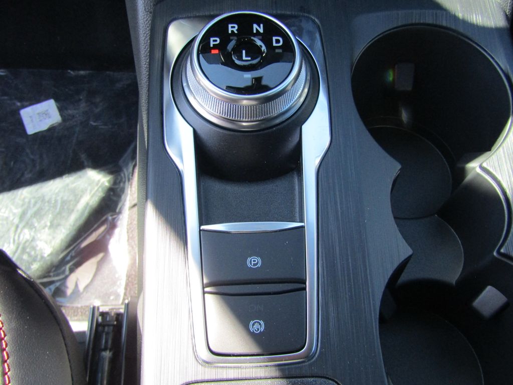 2025 Ford Escape ST-Line Select photo 25