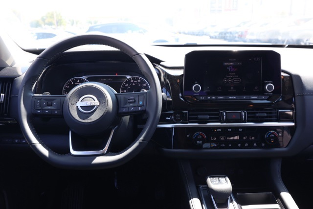 2025 Nissan Pathfinder SV photo 21