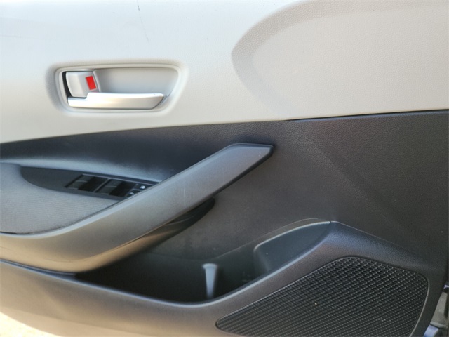 2020 Toyota Corolla LE photo 28