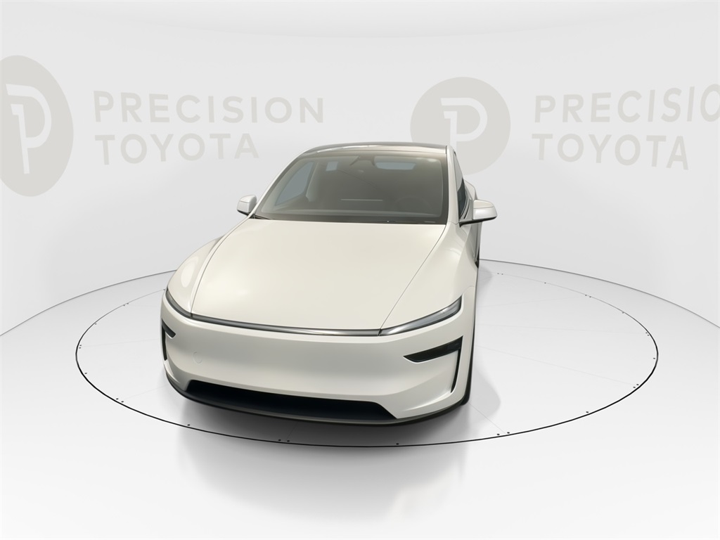 2026 Tesla Model Y Long Range photo 7