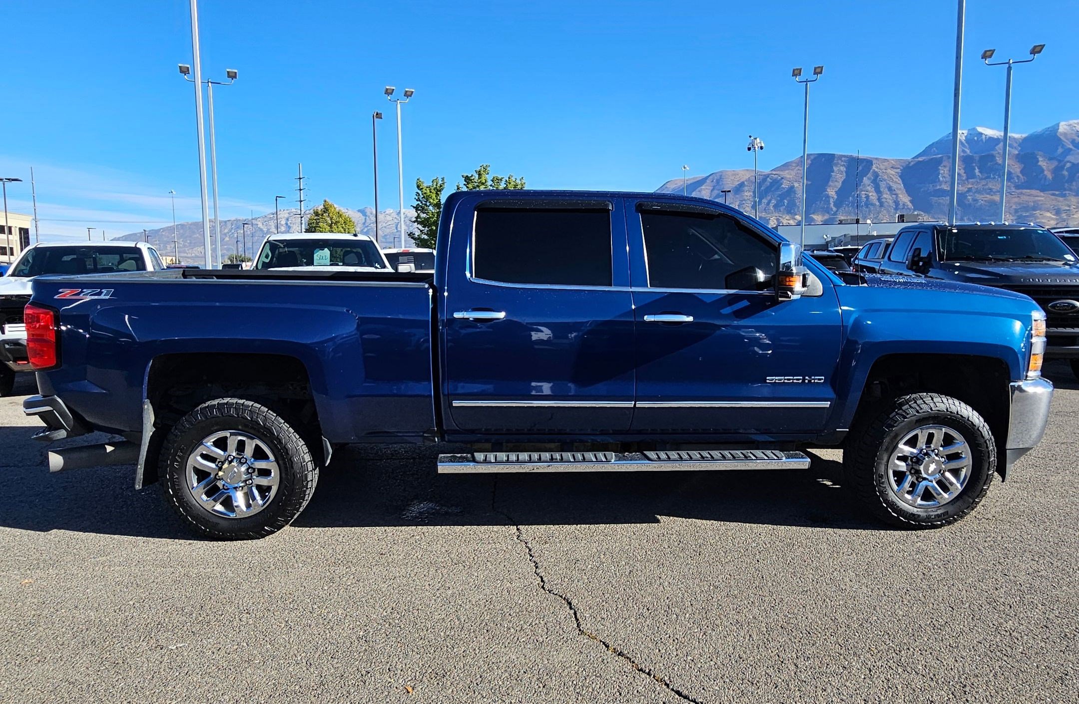 2016 Chevrolet Silverado 3500HD LTZ photo 2