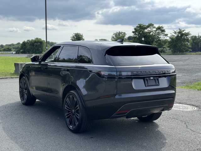 2026 Land Rover Range Rover Velar SE photo 3