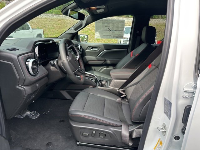 2025 Chevrolet Colorado Z71 photo 11