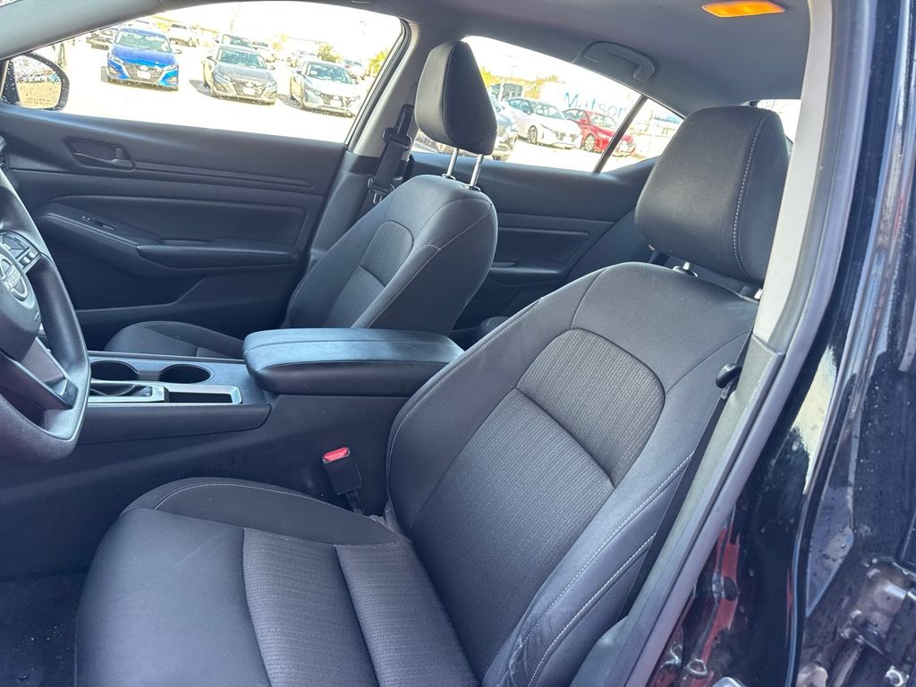 2023 Nissan Altima 2.5 S photo 25