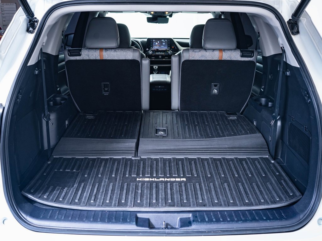 2022 Toyota Highlander Hybrid Bronze Edition photo 34