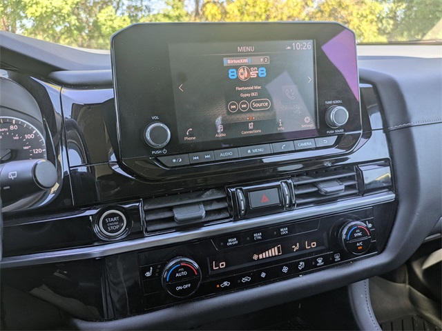 2022 Nissan Pathfinder SV photo 17