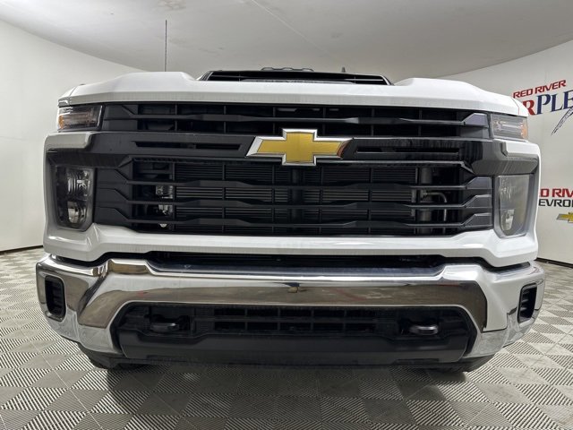 2025 Chevrolet Silverado 3500HD Work Truck photo 2