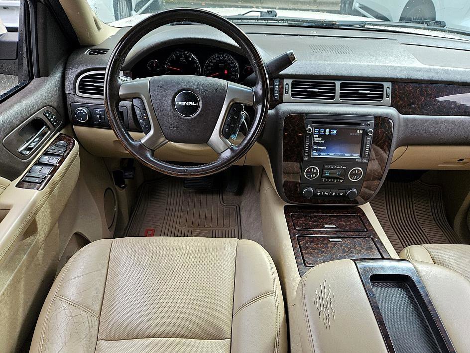 2014 Gmc Yukon XL Denali photo 9