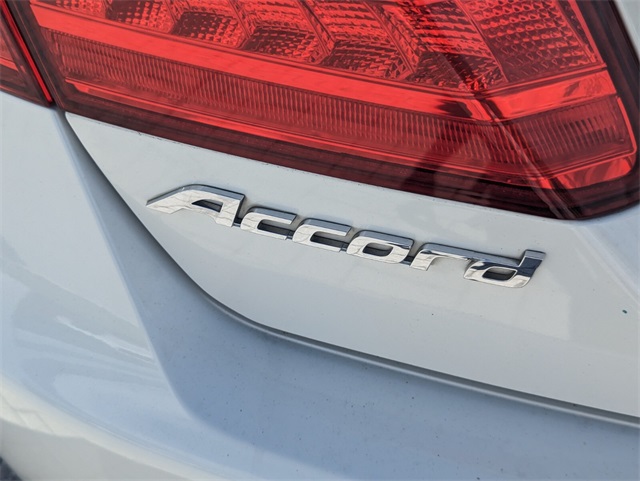 2015 Honda Accord Hybrid EX-L photo 10