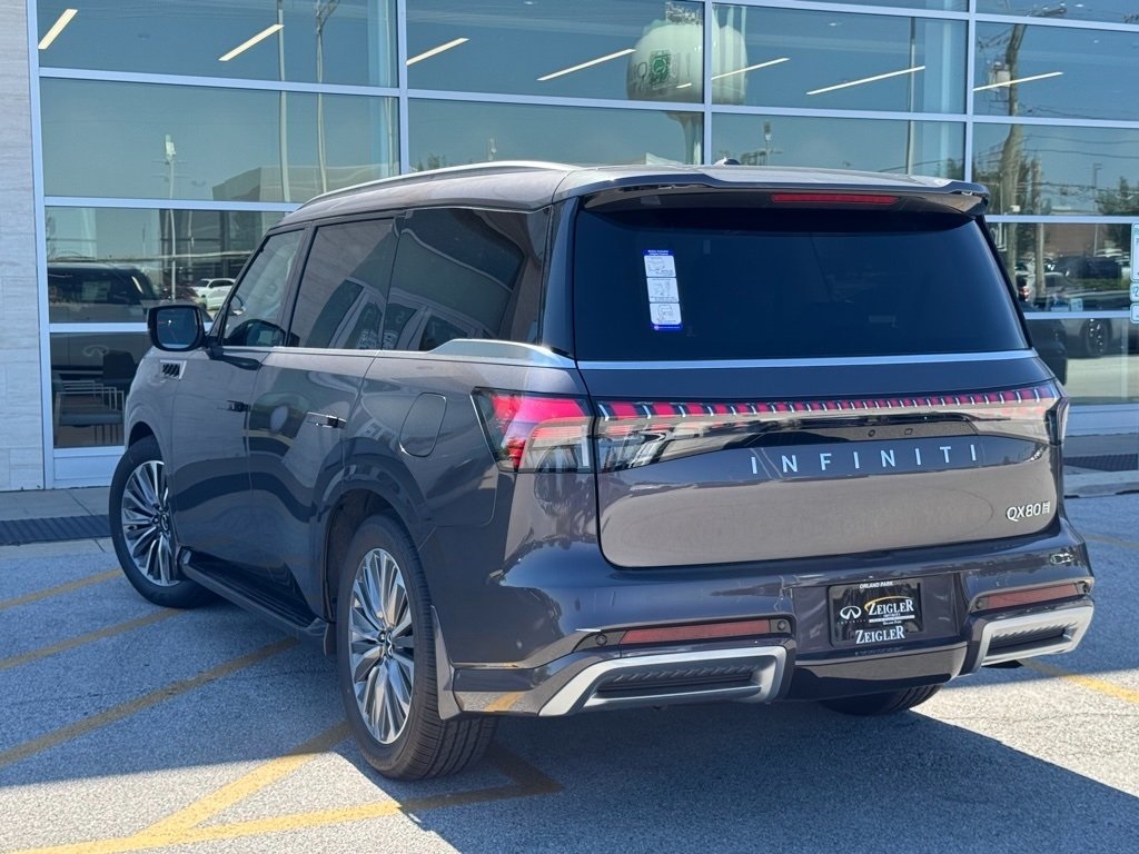2026 Infiniti QX80 Luxe photo 5