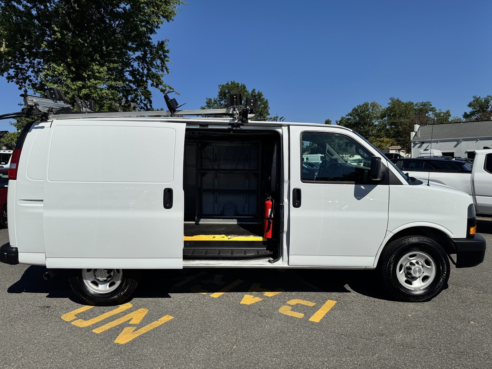 2020 Chevrolet Express Cargo Work Van 2500 photo 7
