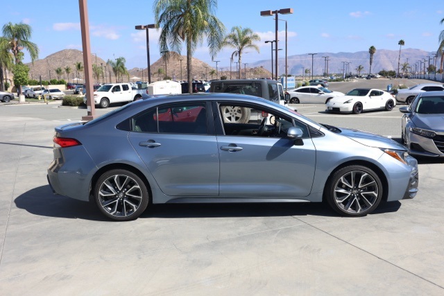 2020 Toyota Corolla SE photo 2