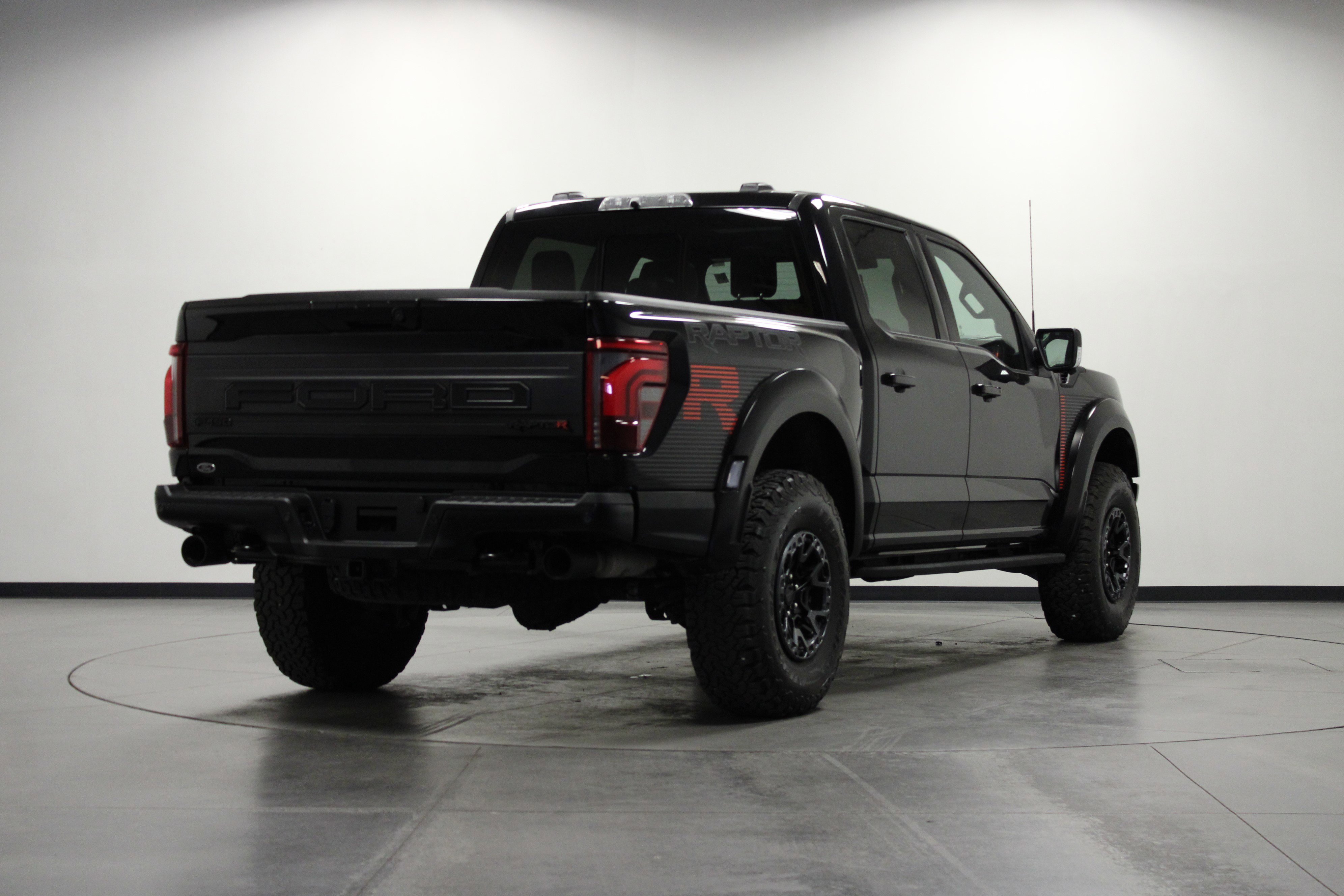 2024 Ford F-150 Raptor photo 3