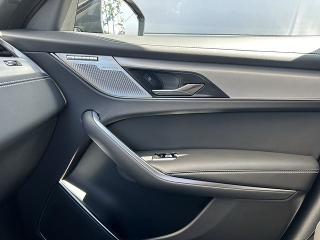 2026 Jaguar F-PACE P250 R-Dynamic S photo 28