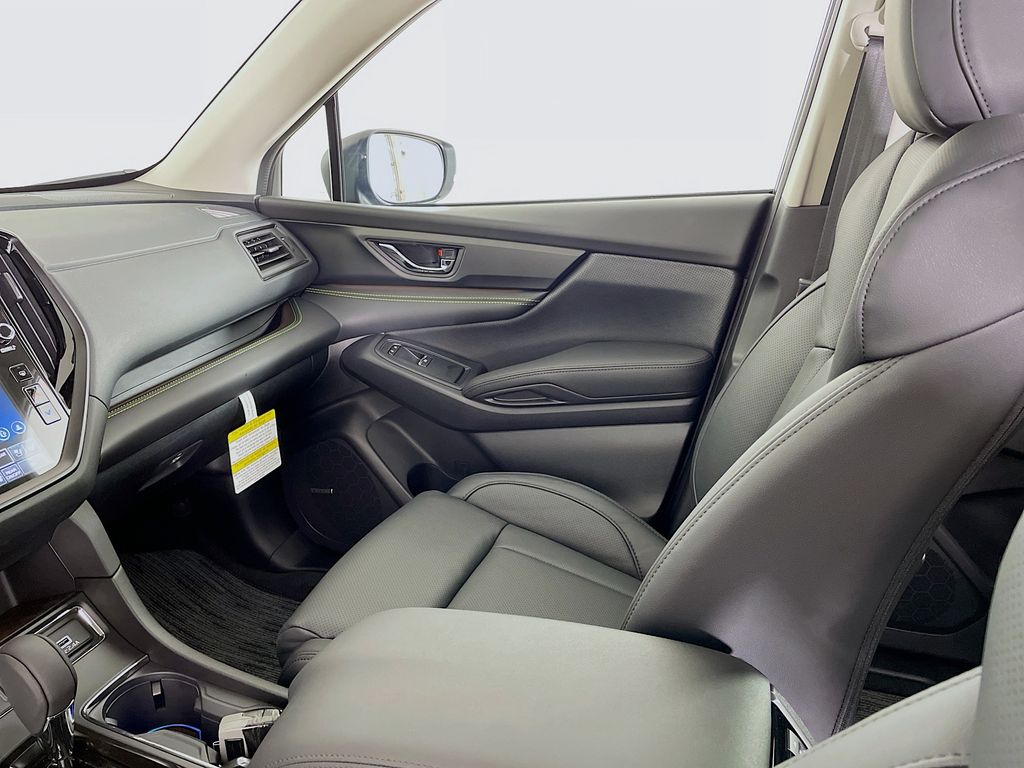 2025 Subaru Ascent Onyx Edition Touring photo 25