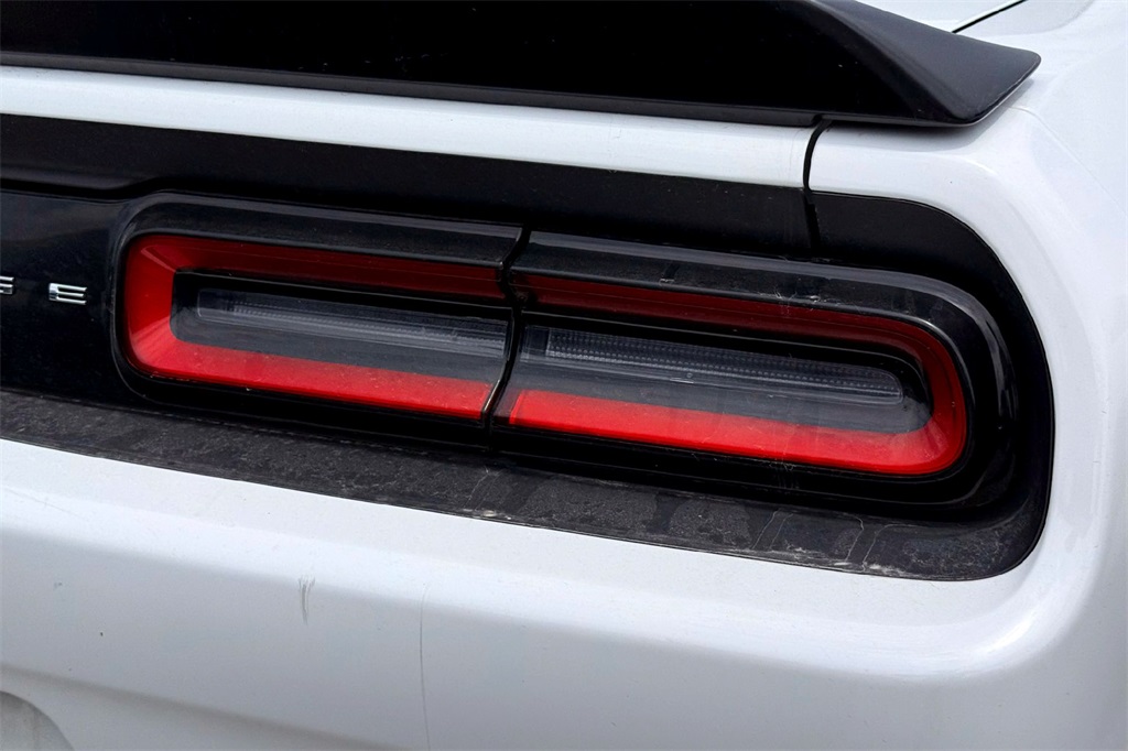 2023 Dodge Challenger SXT photo 5