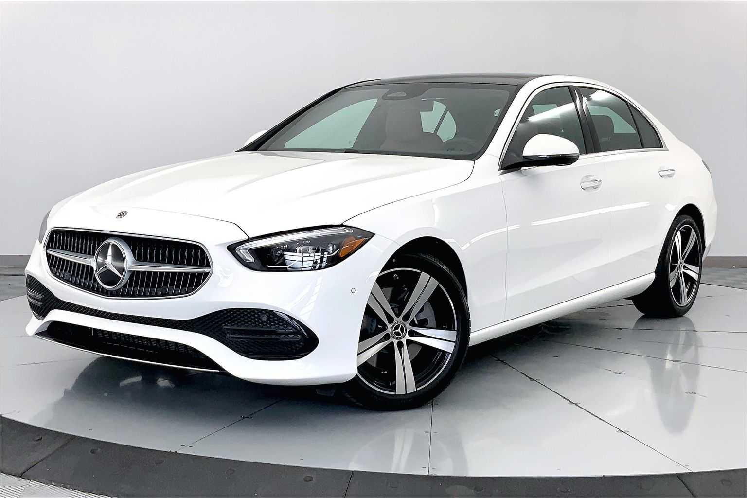 2025 Mercedes-Benz C-Class Sedan C 300's photo