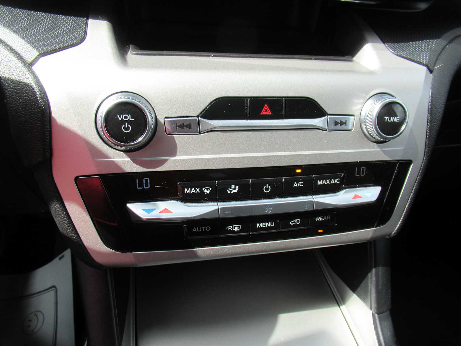 2021 Ford Explorer Base photo 22