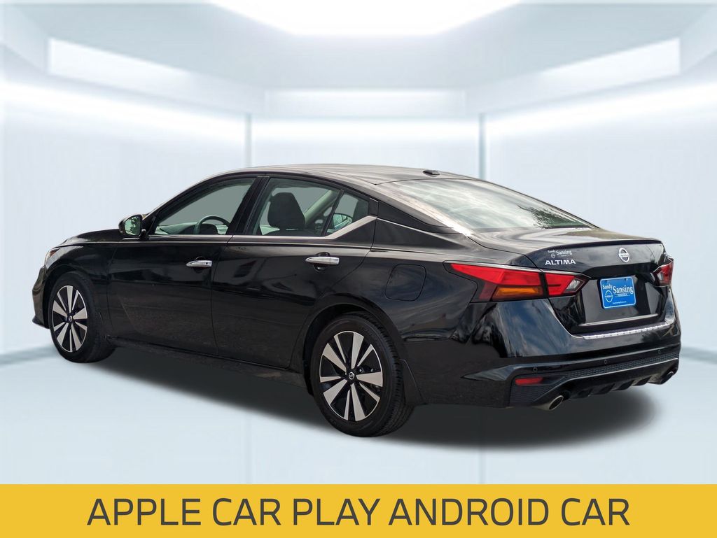 2021 Nissan Altima 2.5 SR photo 3