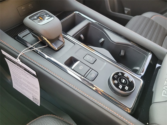 2025 Nissan Pathfinder Rock Creek photo 17