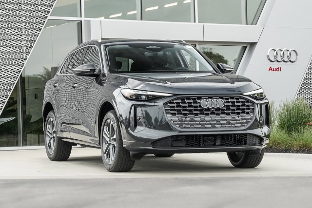 2025 Audi Q5 Premium Plus