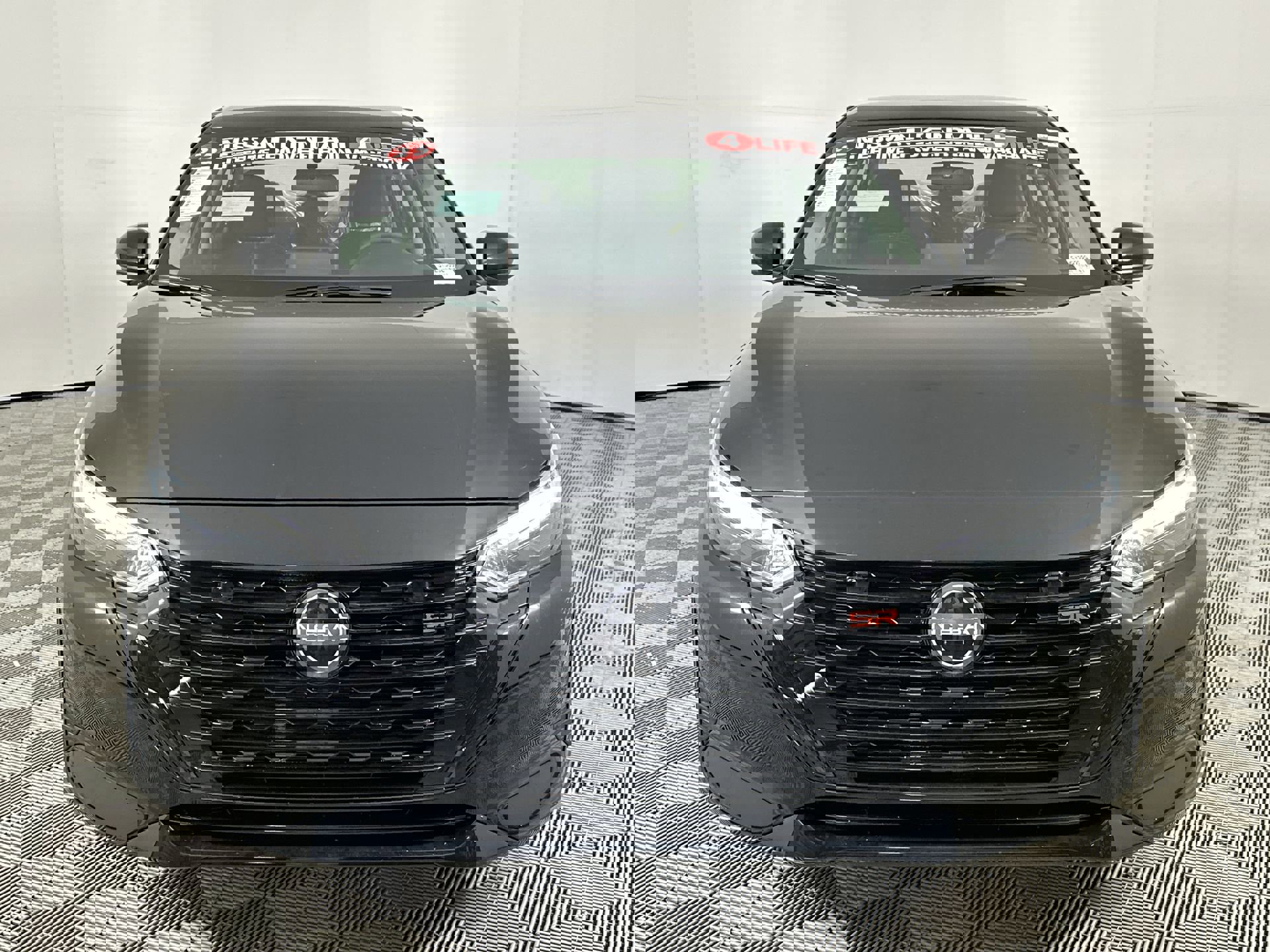 2025 Nissan Sentra SR photo 3