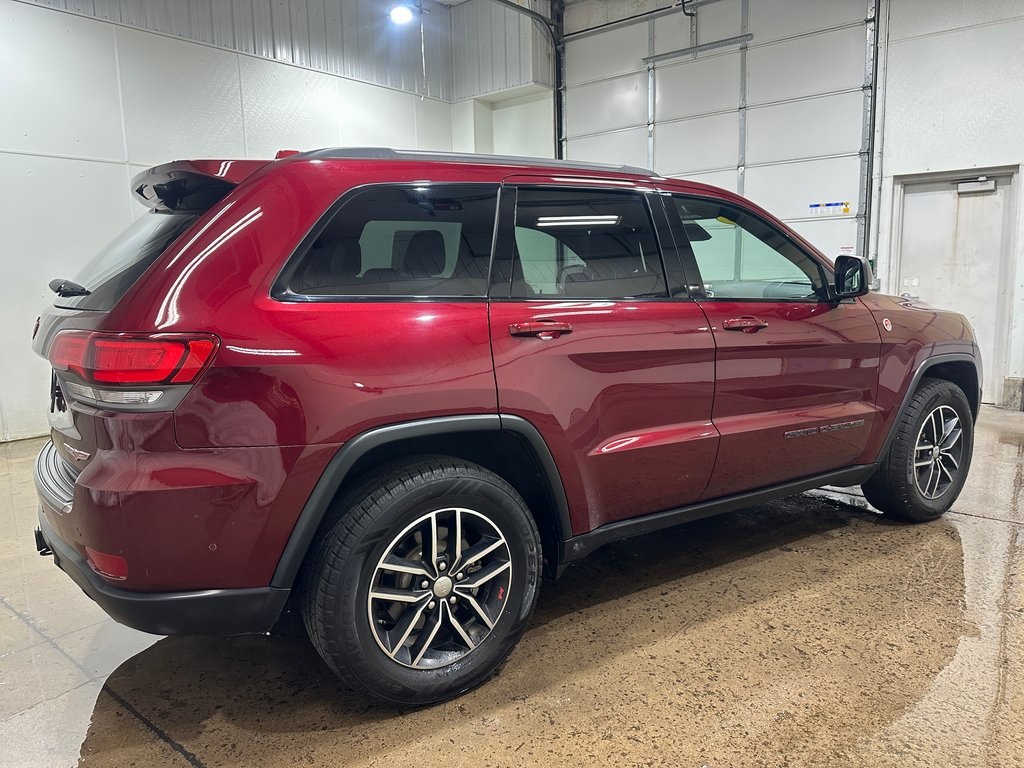 2018 Jeep Grand Cherokee Trailhawk photo 3