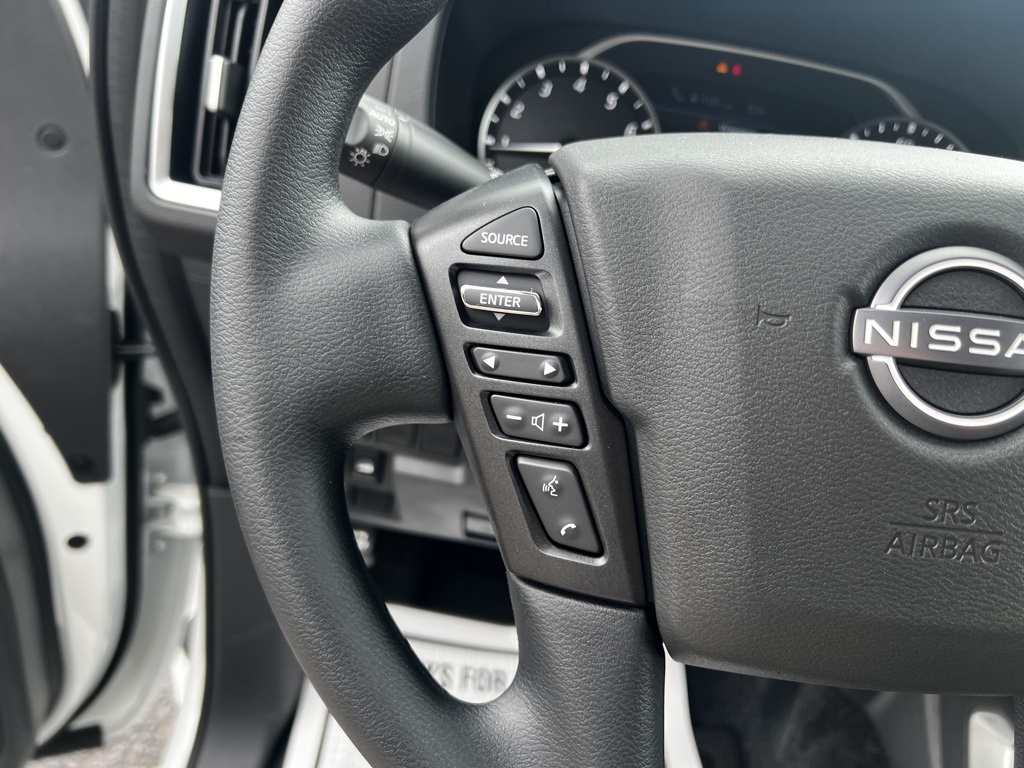 2025 Nissan Frontier SV photo 8