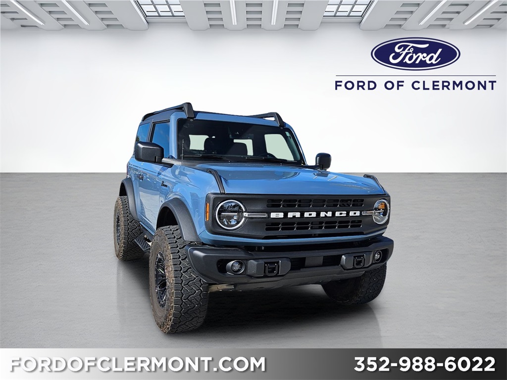 2024 Ford Bronco 2-Door Black Diamond's photo