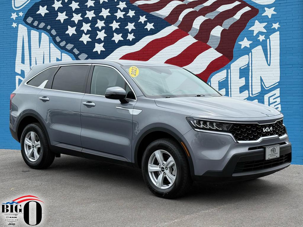 2023 Kia Sorento LX's photo