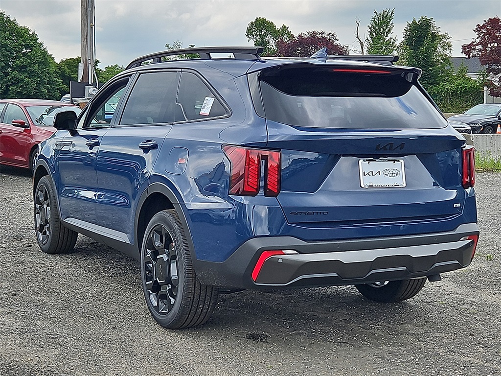 2025 Kia Sorento X-Line SX photo 2