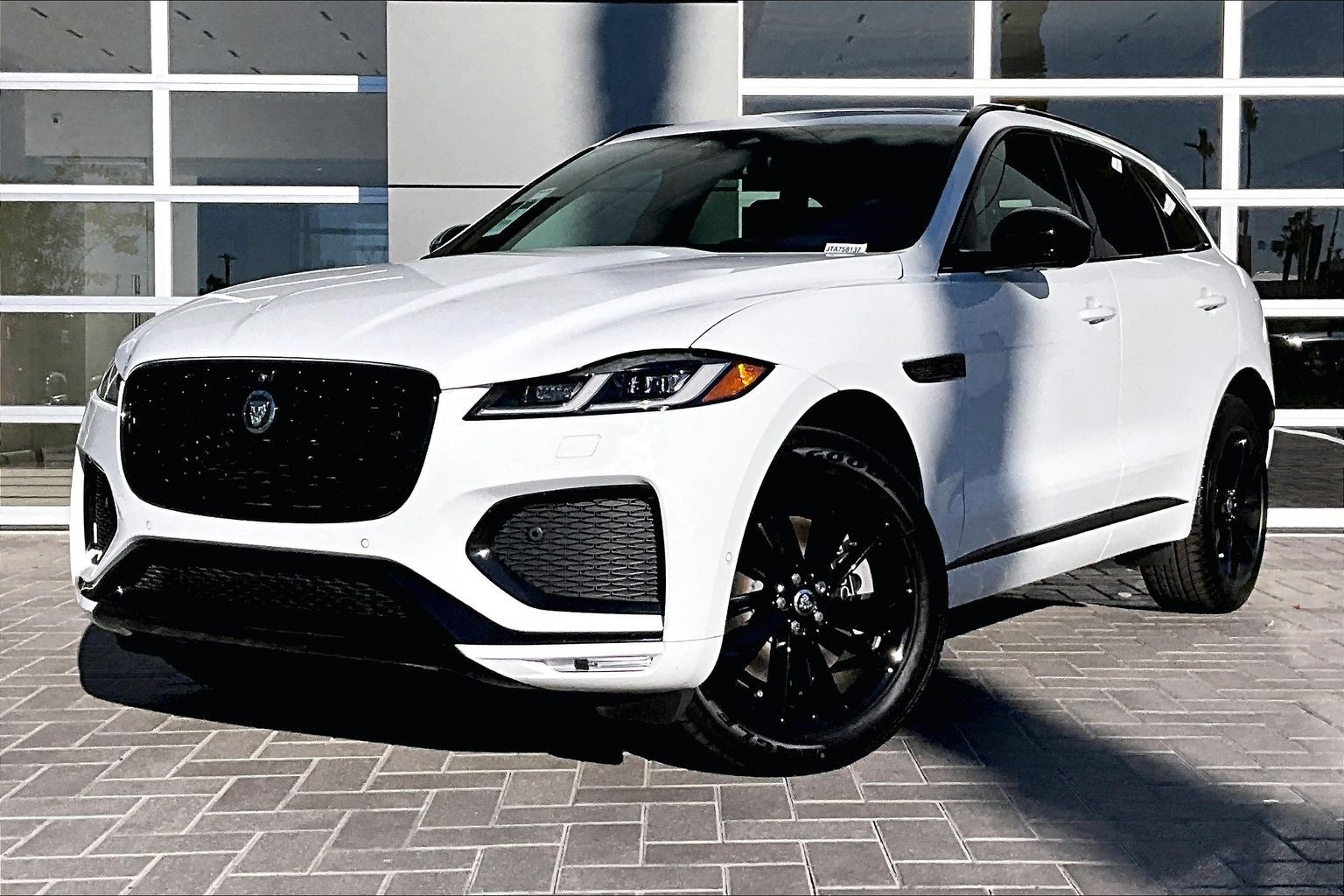 2026 Jaguar F-Pace R-Dynamic S's photo
