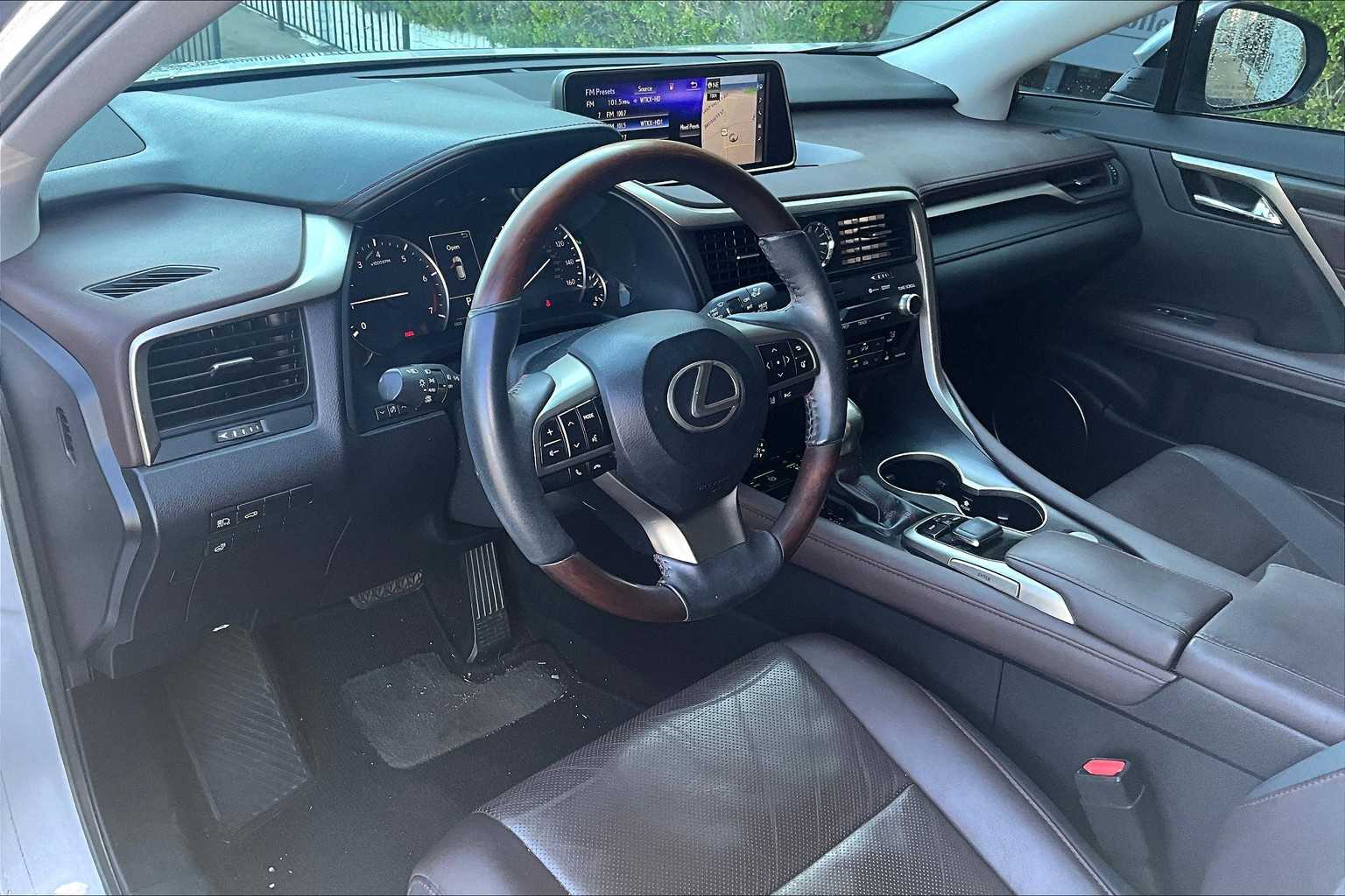 2017 Lexus RX photo 18