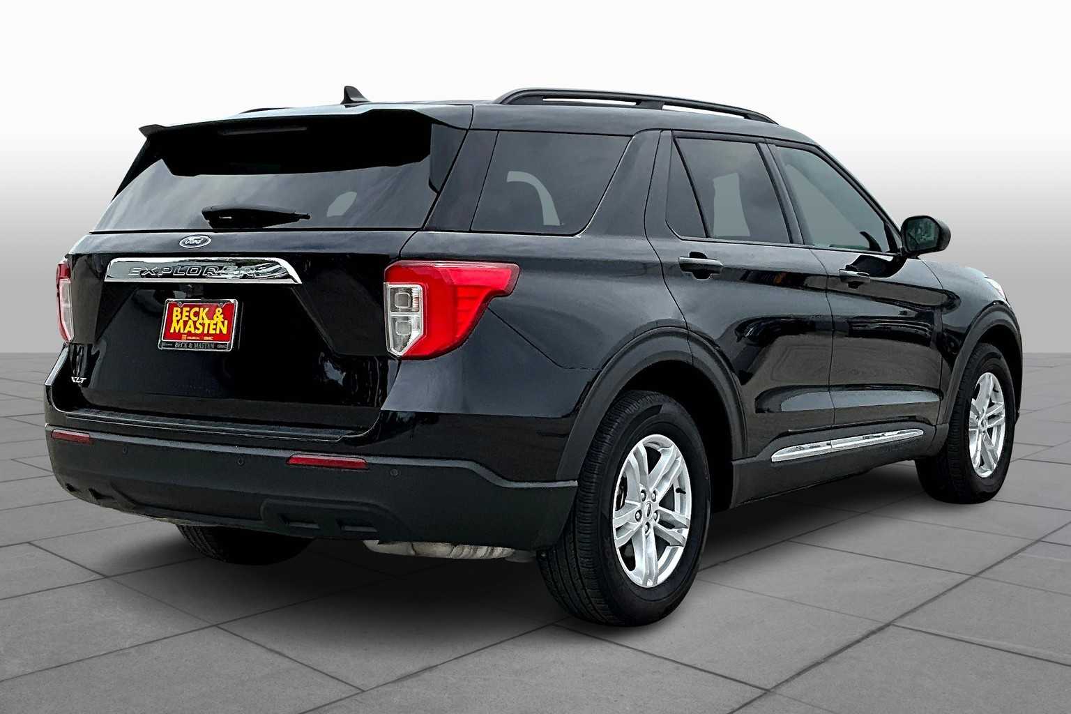 2024 Ford Explorer XLT photo 11