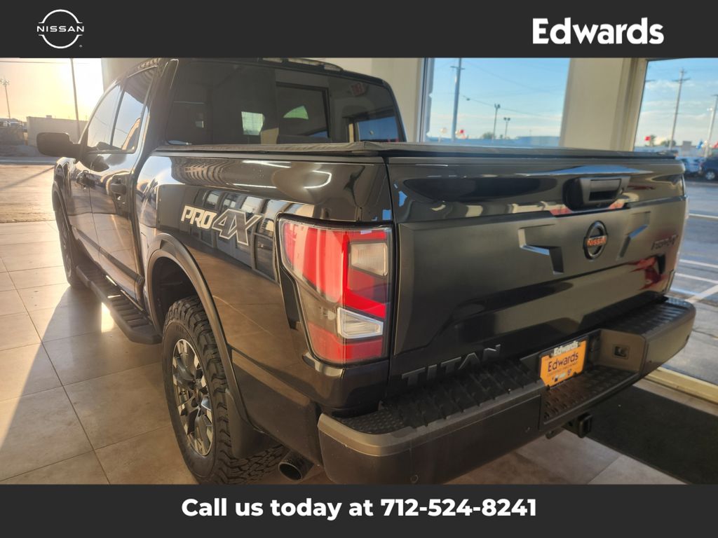 2020 Nissan Titan PRO-4X photo 6