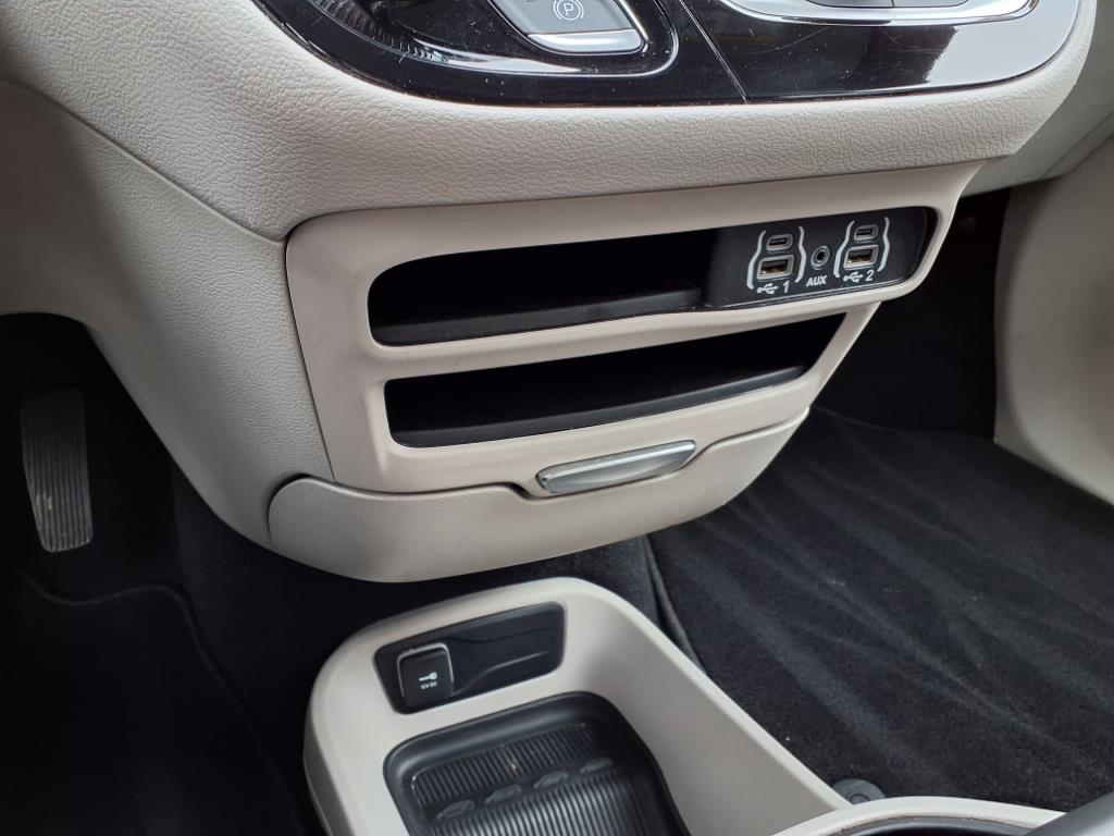 2023 Chrysler Pacifica Touring L photo 15
