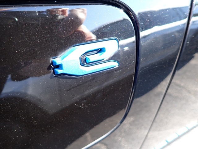 2023 Jeep Grand Cherokee Summit Reserve 4xe photo 3