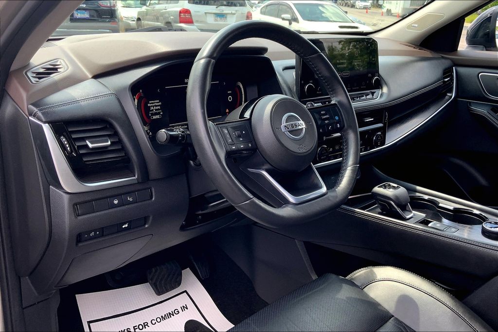 2021 Nissan Rogue Platinum photo 12