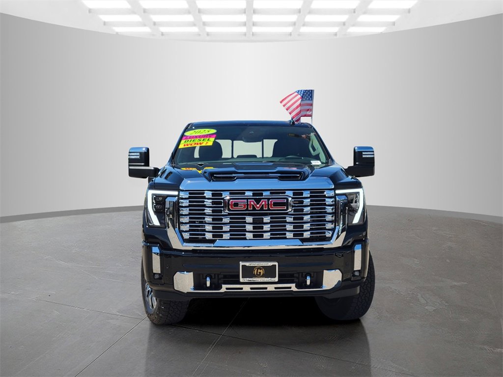 2025 Gmc Sierra 2500 HD Denali photo 2