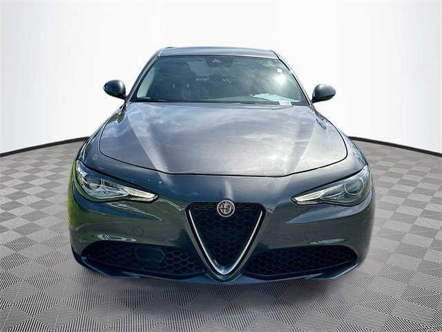 2020 Alfa Romeo Giulia Base photo 2