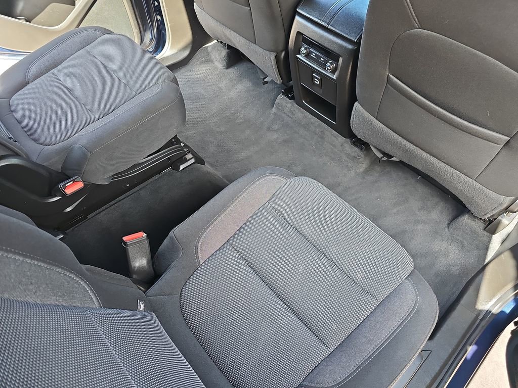 2023 Chevrolet Traverse Cloth photo 11